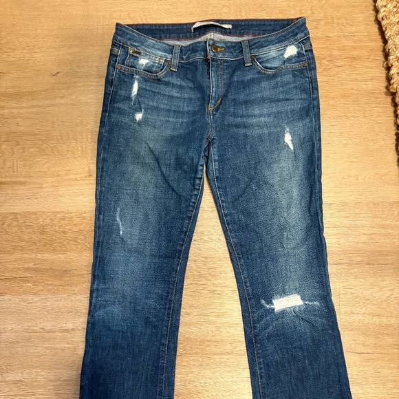 Joe's Jeans- Low Rise Dark Wash with distress - Picture 1 of 5